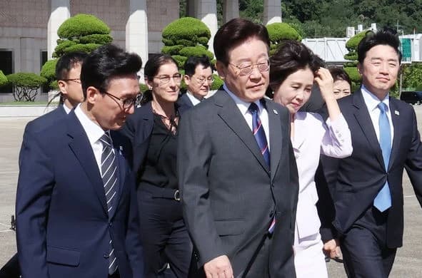 이재명, 프랑스 국빈방문 출국…호르무즈 파병 논의 촉각