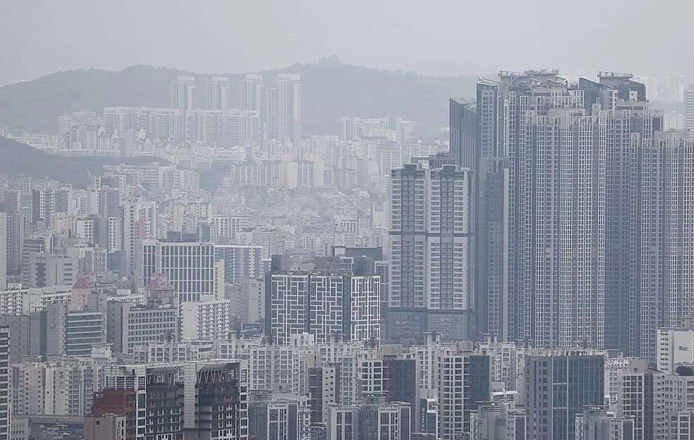 강남·서초 아파트값 10주 연속 하락…매물 30% 증가