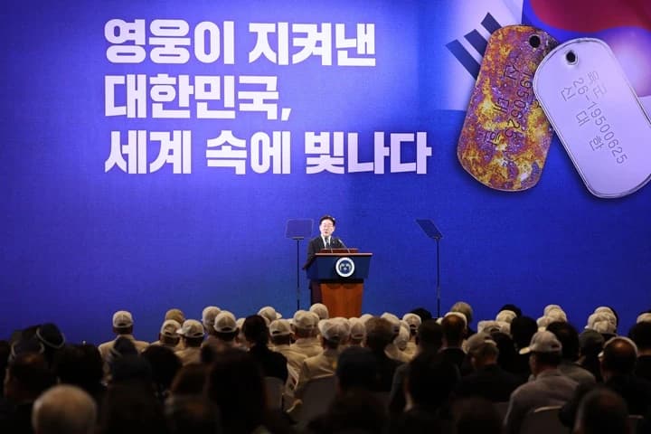 이 대통령, 강력한 국방력으로 평화 한반도 실현 약속
