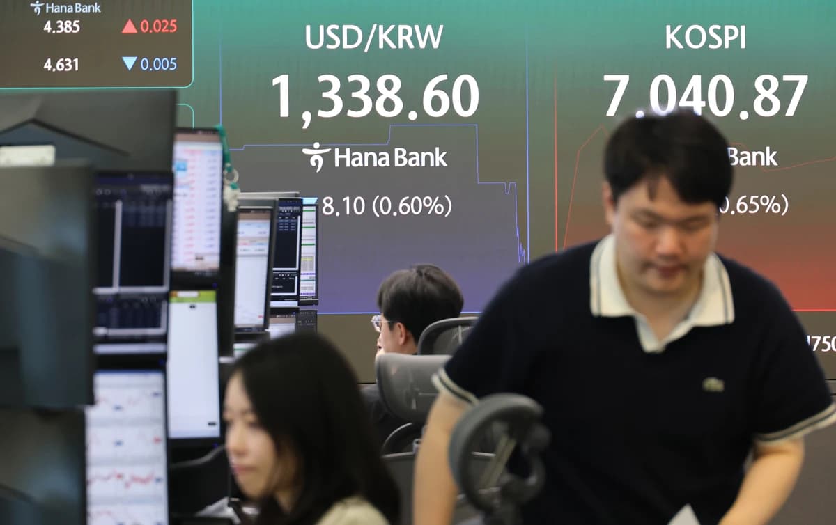 코스피 7000선 회복…기관만 순매수 '수급 공백'