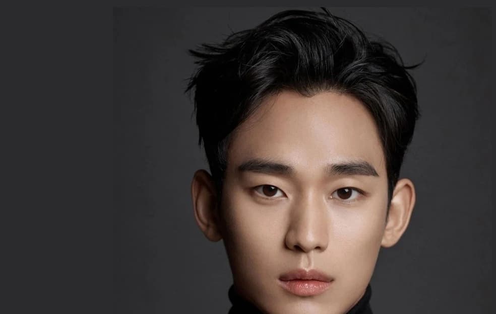 김수현 측, 허위사실 유포 공범들 공소청 송치…부친은 불송치