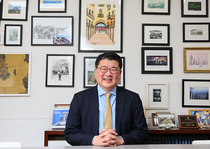 정상화된 외교, 국익 중심으로 새롭게 시작한다