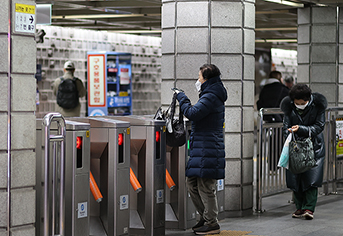교통비 최대 53.5% 돌려받는다! K-패스 카드사 7곳 늘어 더 많은 혜택 받는다