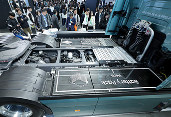 내연차 팔고 전기차 사면 최대 100만원 더 받는다! 2026년 전기차 보조금 개편, 이 혜택 놓치지 마라