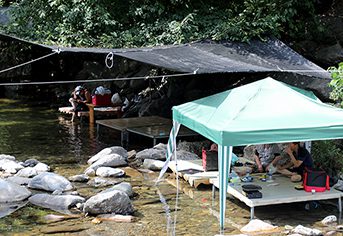 올여름 계곡 바가지요금 끝, 불법 평상 싹 걷어낸다