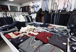 새 학기 교복값 학원비 부담 줄어든다, 불법 학원 신고하면 포상금도