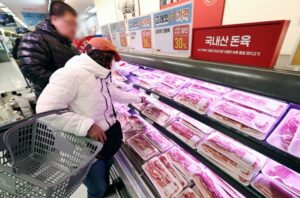 기름값 2개월 더 할인, 교복은 이제 현금으로 받는다