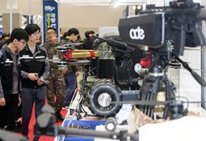 내 기술로 국방 사업 참여, 정부가 R&D부터 양산까지 전부 지원한다