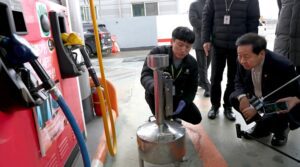 기름값 올랐다고 판매 거부하는 주유소, 신고하면 해결된다