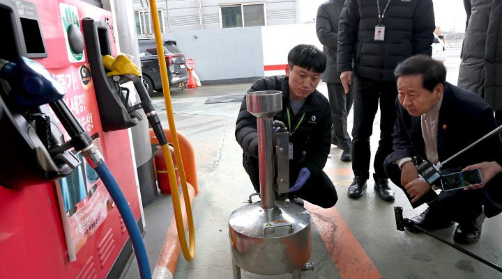 기름값 올랐다고 판매 거부하는 주유소, 신고하면 해결된다